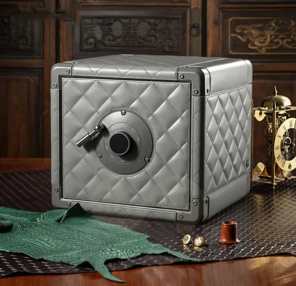 The Cube - Intelligent Watch Winder Safe